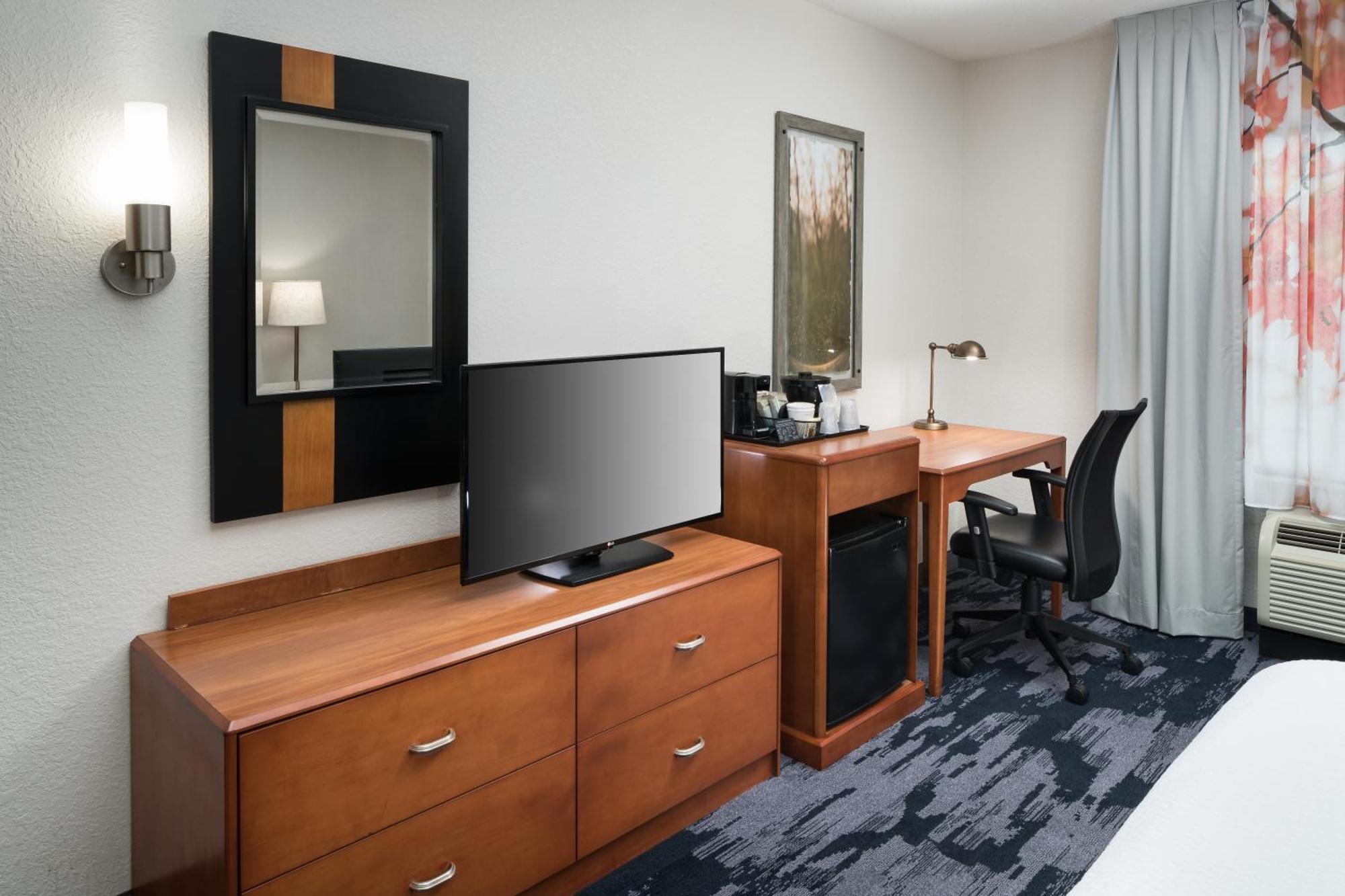 Fairfield Inn & Suites Kansas City Оверленд-Парк Екстер'єр фото